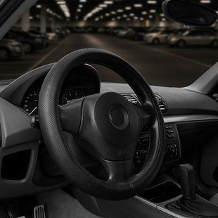 Чехол на руль кожа "M" Winso 143220 перфорированная, черная, одношовная фото.